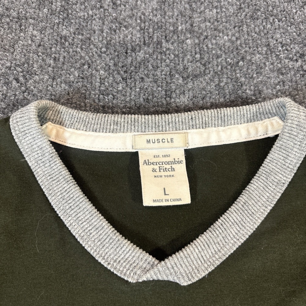 Abercrombie & Fitch Contrast Stripe Long Sleeve Muscle Tee Khaki Green Men's L - Picture 3 of 6